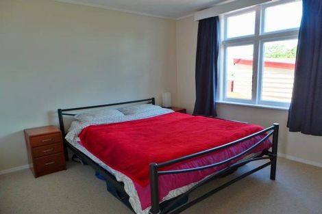 Photo of property in 145 Cambridge Street, Levin, 5510