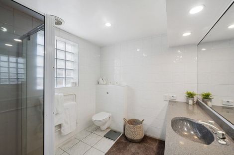 Photo of property in 1/13 Takutai Avenue, Bucklands Beach, Auckland, 2012