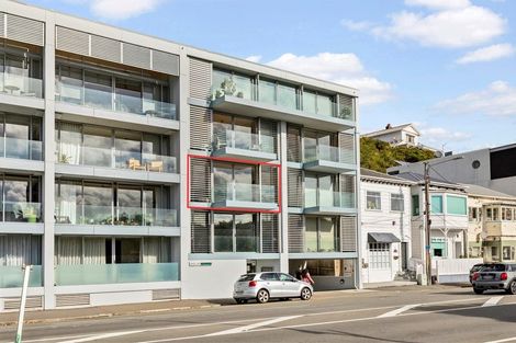 Photo of property in Aqua, 11/74 Oriental Parade, Oriental Bay, Wellington, 6011