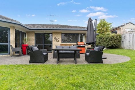 Photo of property in 25 Black Teal Close, Unsworth Heights, Auckland, 0632