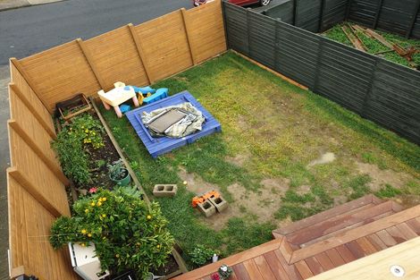 Photo of property in 1/330 Glenfield Road, Glenfield, Auckland, 0629