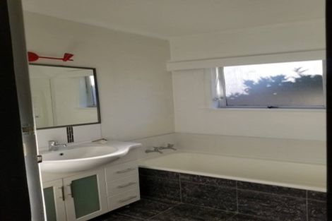 Photo of property in 18 Berkley Avenue, Hillcrest, Hamilton, 3216