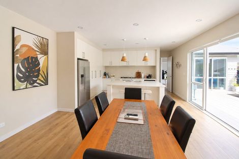 Photo of property in 216 Wainui Road, Silverdale, 0932