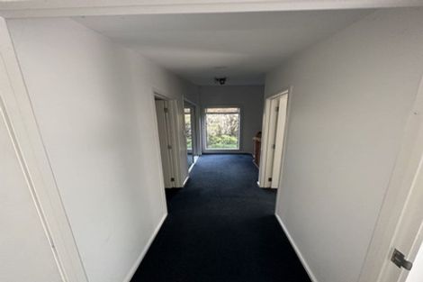 Photo of property in 51e Rimutaka Place, Titirangi, Auckland, 0604