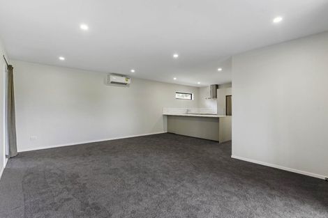 Photo of property in 41 Kingdale Road, Henderson, Auckland, 0610