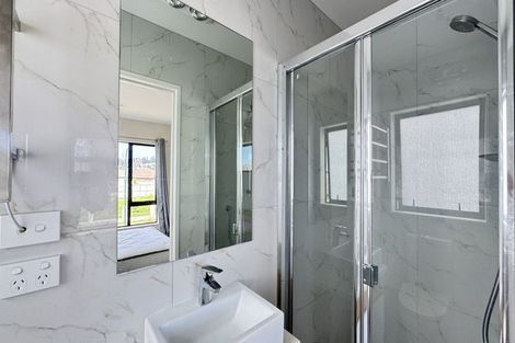 Photo of property in 2 Freshland Drive, Flat Bush, Auckland, 2019