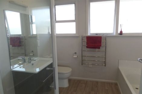 Photo of property in 5 Dunluce Place, Hornby, Christchurch, 8042