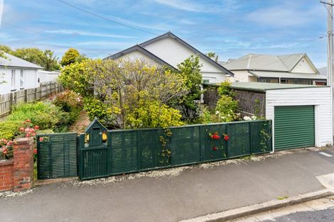 Photo of property in 21 East Avenue, Saint Kilda, Dunedin, 9012