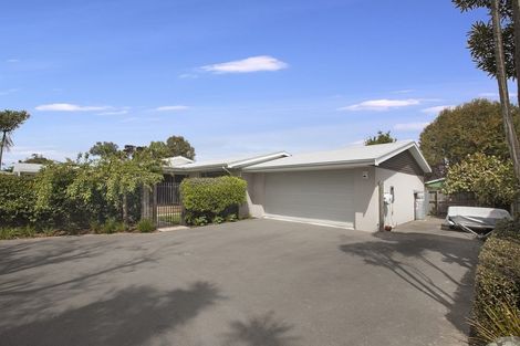 Photo of property in 76a Puriri Street, Riccarton, Christchurch, 8041