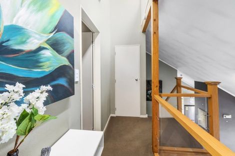 Photo of property in 140 Miromiro Road, Normandale, Lower Hutt, 5010