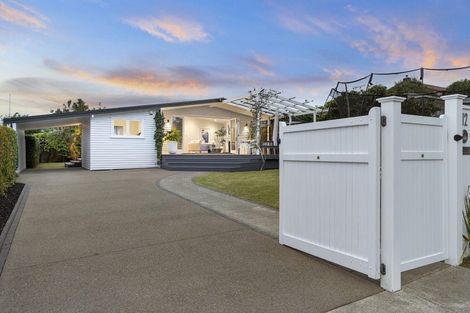 Photo of property in 2/12 Francis Street, Hauraki, Auckland, 0622