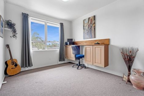 Photo of property in 6 Ancona Lane, Goodwood Heights, Auckland, 2105