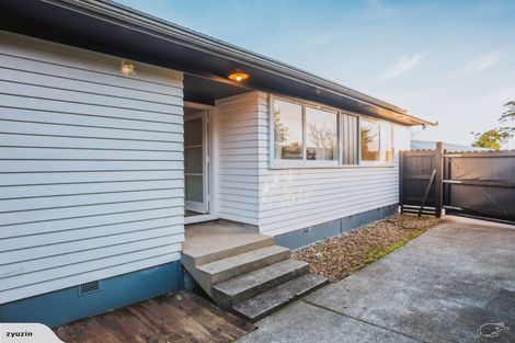Photo of property in 21 Mcquarrie Avenue, Wattle Downs, Auckland, 2103