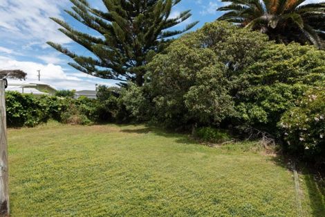 Photo of property in 66 Karewa Parade, Papamoa Beach, Papamoa, 3118