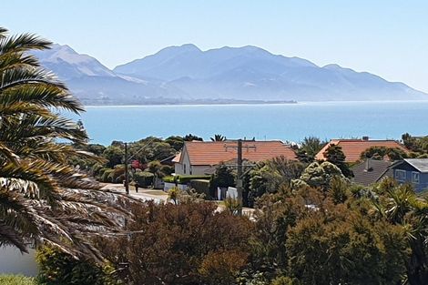 Photo of property in 72 Churchill Street, Kaikoura, 7300