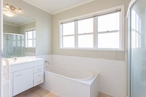 Photo of property in 16 Croydon Road, New Lynn, Auckland, 0600