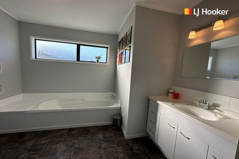 Photo of property in 106 Glenross Street, Glenross, Dunedin, 9011