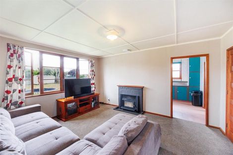 Photo of property in 6 Johnson Street, Bulls, 4818