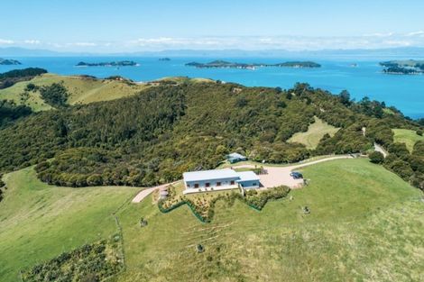 Photo of property in 99 Cowes Bay Road, Waiheke Island, 1971