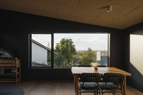 Photo of property in 2/86 Landsdowne Terrace, Cashmere, Christchurch, 8022