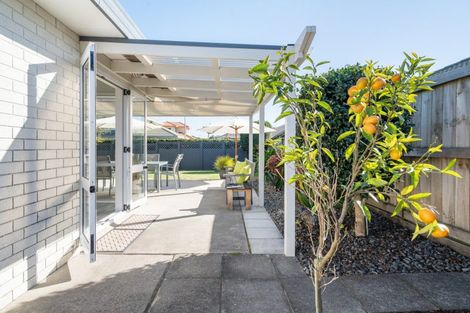 Photo of property in 2 Lasiandra Place, Mount Maunganui, 3116