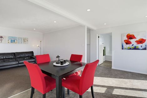 Photo of property in 2a Waitai Street, Castlecliff, Wanganui, 4501