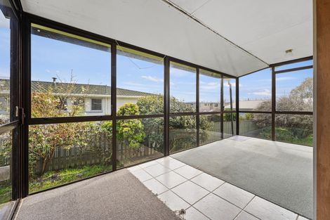 Photo of property in 49 Nevada Drive, Merrilands, New Plymouth, 4312