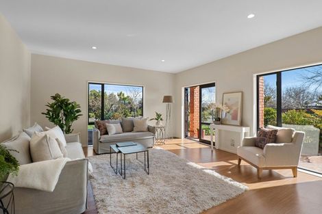 Photo of property in 2 Harrys Way, Redwood, Christchurch, 8051