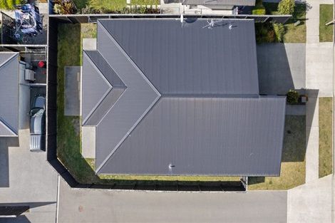 Photo of property in 28 Chatsworth Avenue, Rangiora, 7400