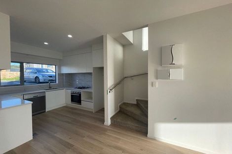 Photo of property in 15a Crestview Rise, Papakura, 2110