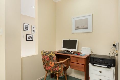 Photo of property in 18 Bateleur Close, Welcome Bay, Tauranga, 3112