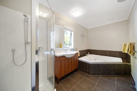 Photo of property in 39 Ohiwa Road, Papakura, 2582