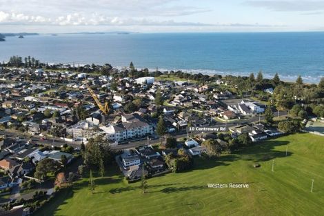 Photo of property in 10 Centreway Road, Orewa, 0931