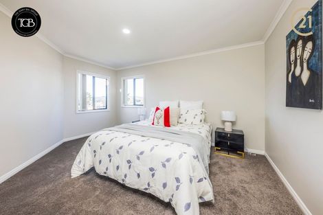 Photo of property in 21 Parkhaven Drive, Rosehill, Papakura, 2113