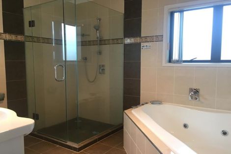 Photo of property in 3 The Enclave, Totara Heights, Auckland, 2105