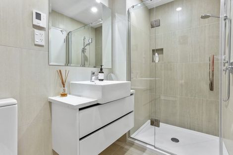 Photo of property in 74e Langana Avenue, Browns Bay, Auckland, 0630