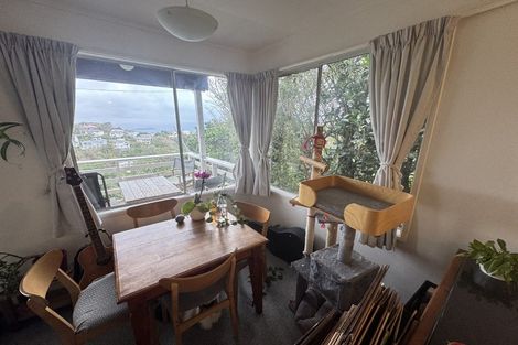 Photo of property in 13-13a Espin Crescent, Karori, Wellington, 6012