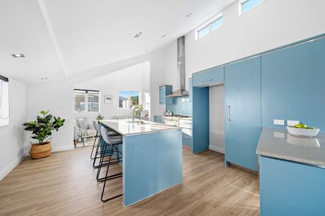 Photo of property in 127 Homebush Road, Khandallah, Wellington, 6035