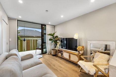 Photo of property in 4 Koro Lane, Mangere Bridge, Auckland, 2022