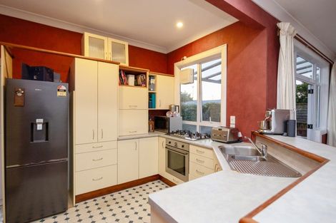 Photo of property in 8 Russell Street, Palmerston North, 4414