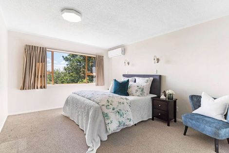 Photo of property in 53 Island Bay Road, Beach Haven, Auckland, 0626