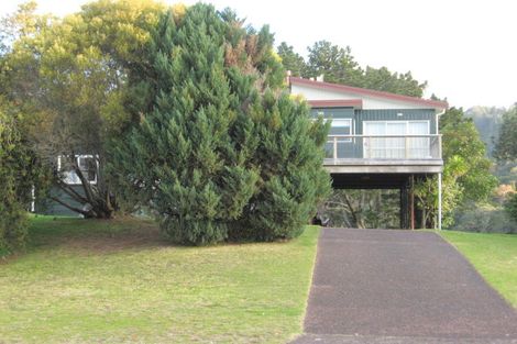 Photo of property in 137 Patuwai Drive, Whangamata, 3620