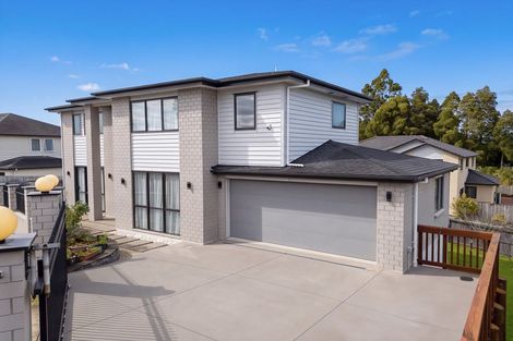 Photo of property in 108 San Valentino Drive, Henderson, Auckland, 0612