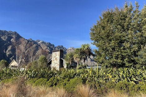 Photo of property in 8 Bretby Court, Jacks Point, Queenstown, 9371
