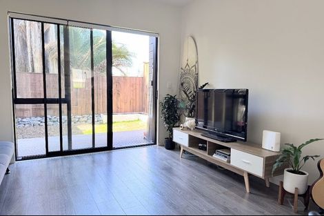 Photo of property in 19/12 Arney Road, Ranui, Auckland, 0612