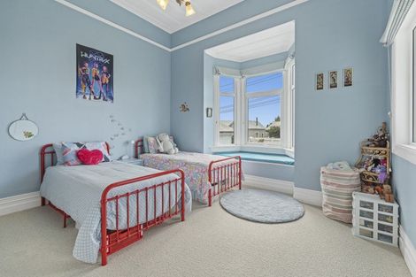 Photo of property in 18 Morley Street, New Plymouth, 4310