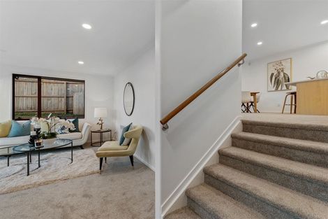 Photo of property in 5 Marbella Crescent, Oteha, Auckland, 0632