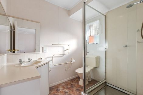 Photo of property in 5 Bayfair Drive, Mount Maunganui, 3116