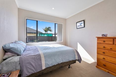 Photo of property in 43 Turnberry Drive, Wattle Downs, Auckland, 2103
