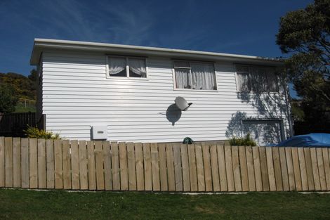 Photo of property in 40 Antrim Crescent, Wainuiomata, Lower Hutt, 5014